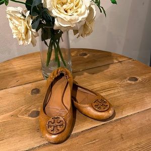 Tory Burch sz 7.5 flats shoes brown leather